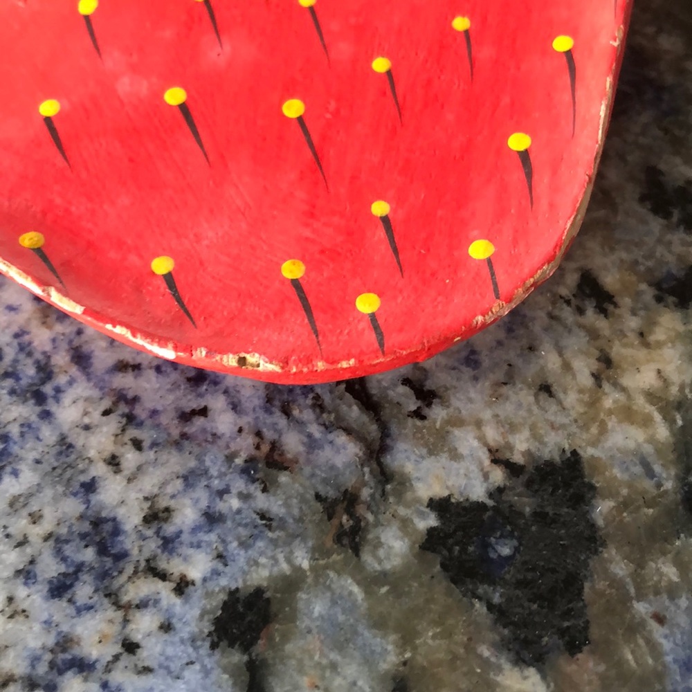 WOODEN STRAWBERRY PLATTER - Picture 6 of 10